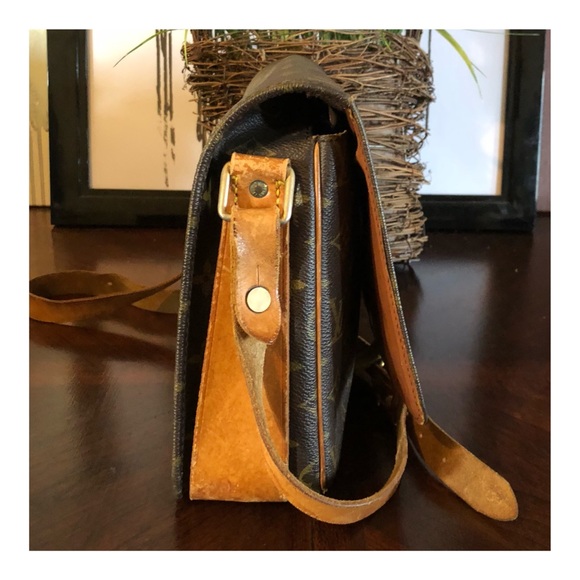 🌸SOLD🌸AUTHENTIC LOUIS VUITTON CARTOUCHIERE GM - Picture 4 of 8